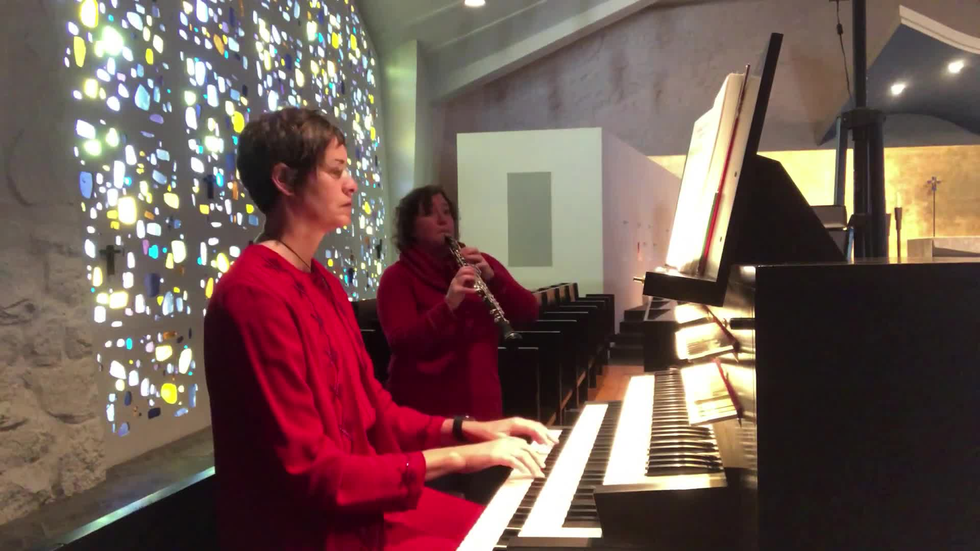 Countdown to Christmas with Duo Inpertio!
